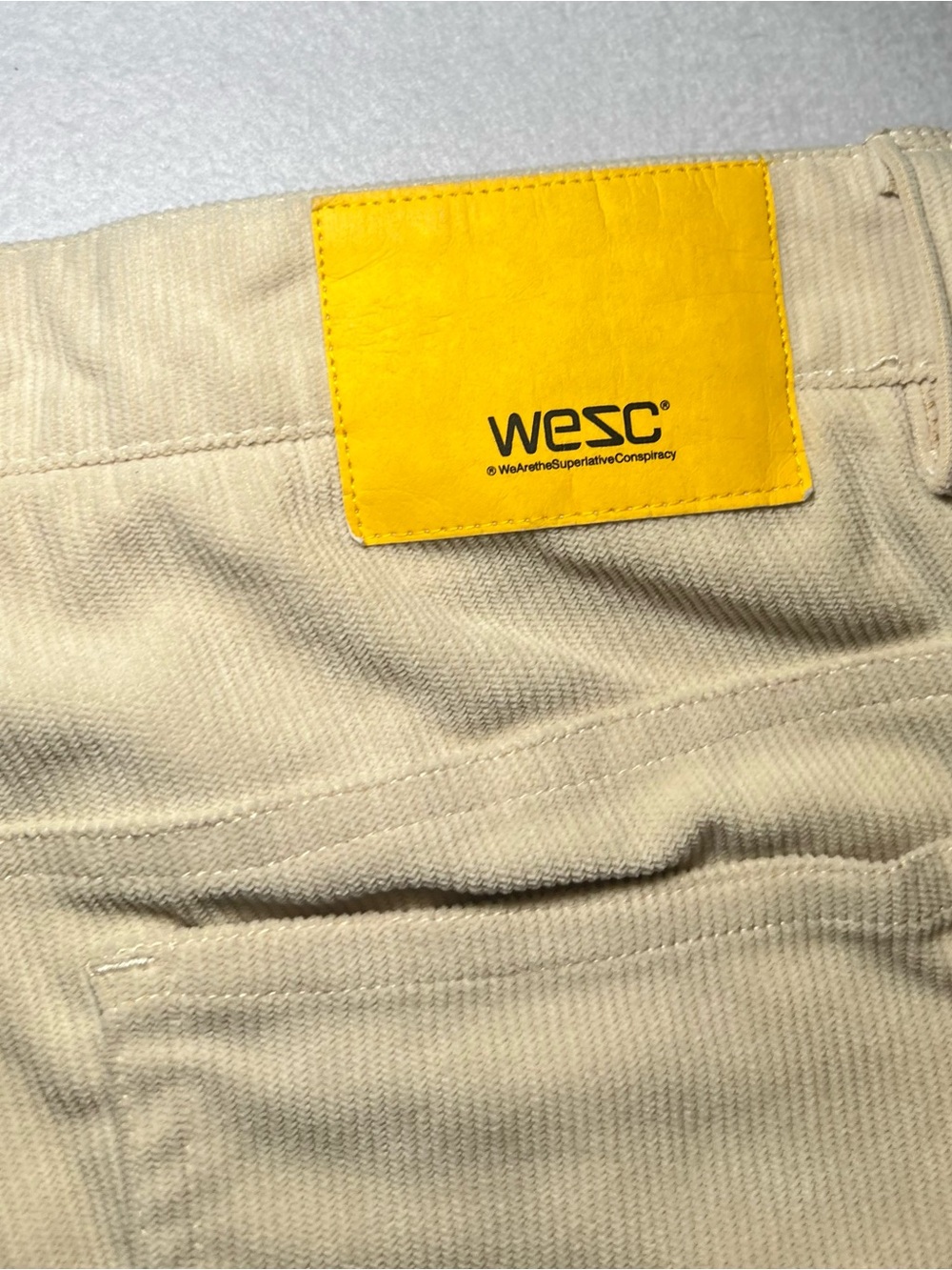 WeSC Stockholm Men’s Corduroy Utility Op Pocket Shorts, Cream/Biege,Size 30 - Picture 10 of 12